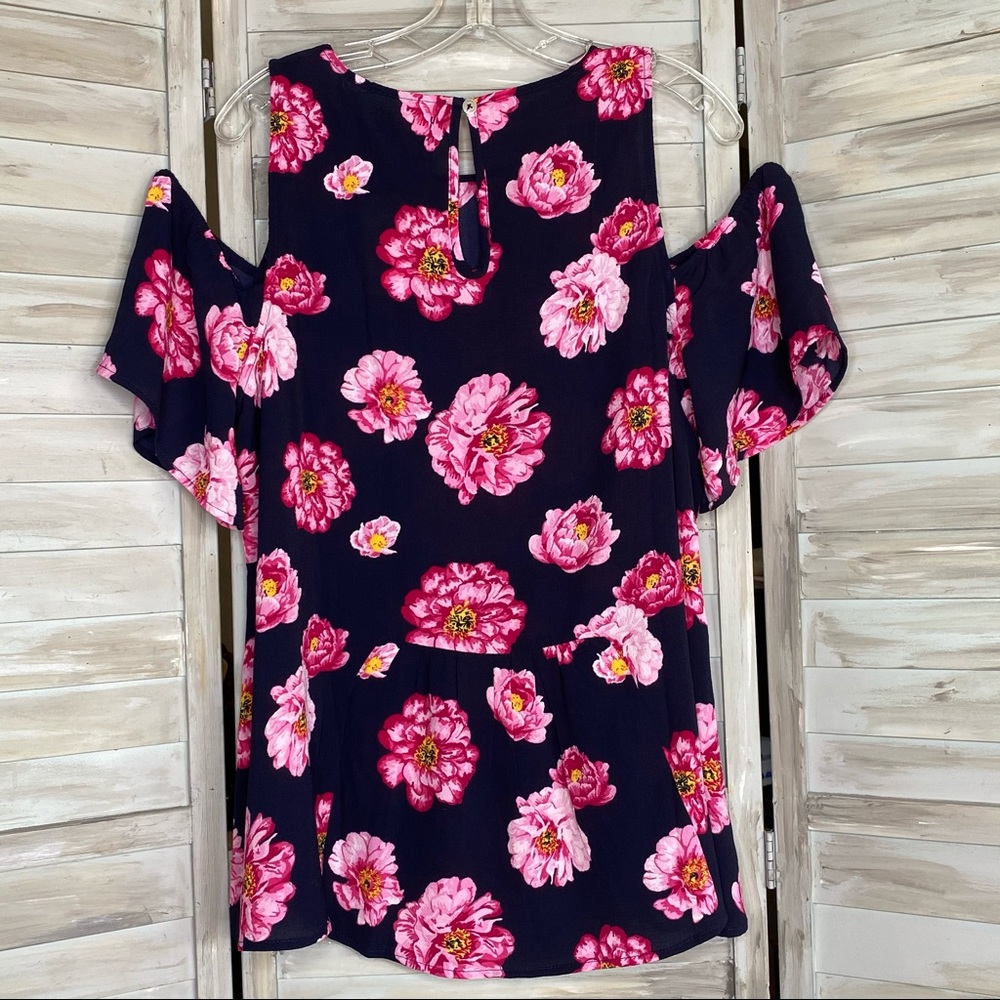 Mud Pie Lawson Top Blue Pink Floral Cold Shoulder NWT size Large L Lg NEW - Picture 5 of 13